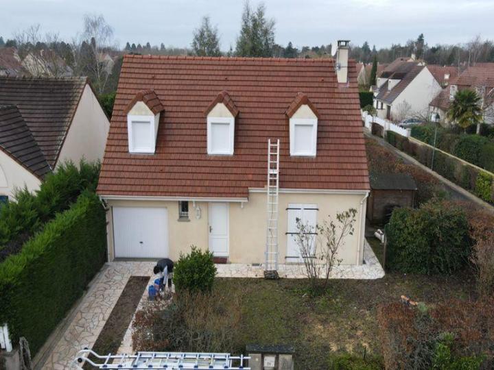 Spécialiste en nettoyage mécanique de toiture Tournan-en-Brie 