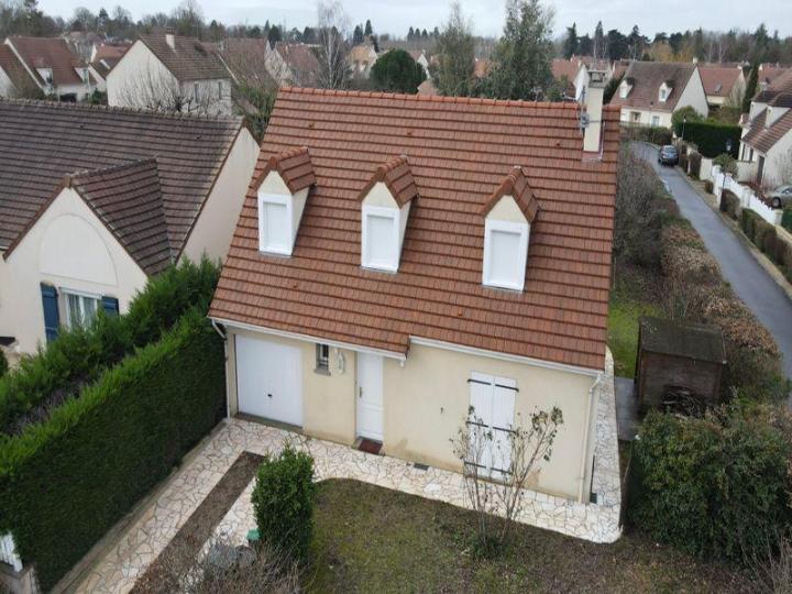 Démoussage toiture Tournan-en-Brie